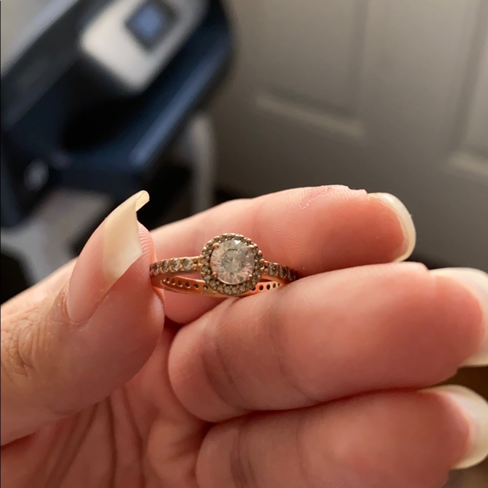 Pandora ring